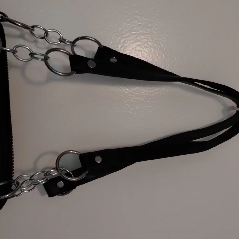 SHEIN Black and White Graphic Shoulder Bag with Leather Trim - Picture 3 of 7